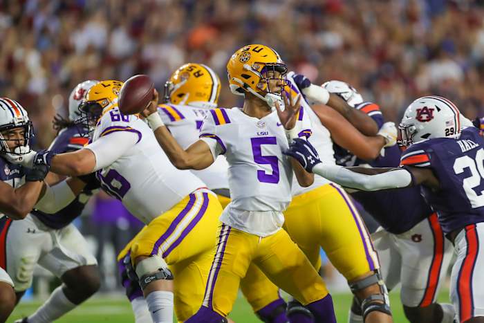 NCAA Football- LSU at Auburn 2022_10-1-2022_10240